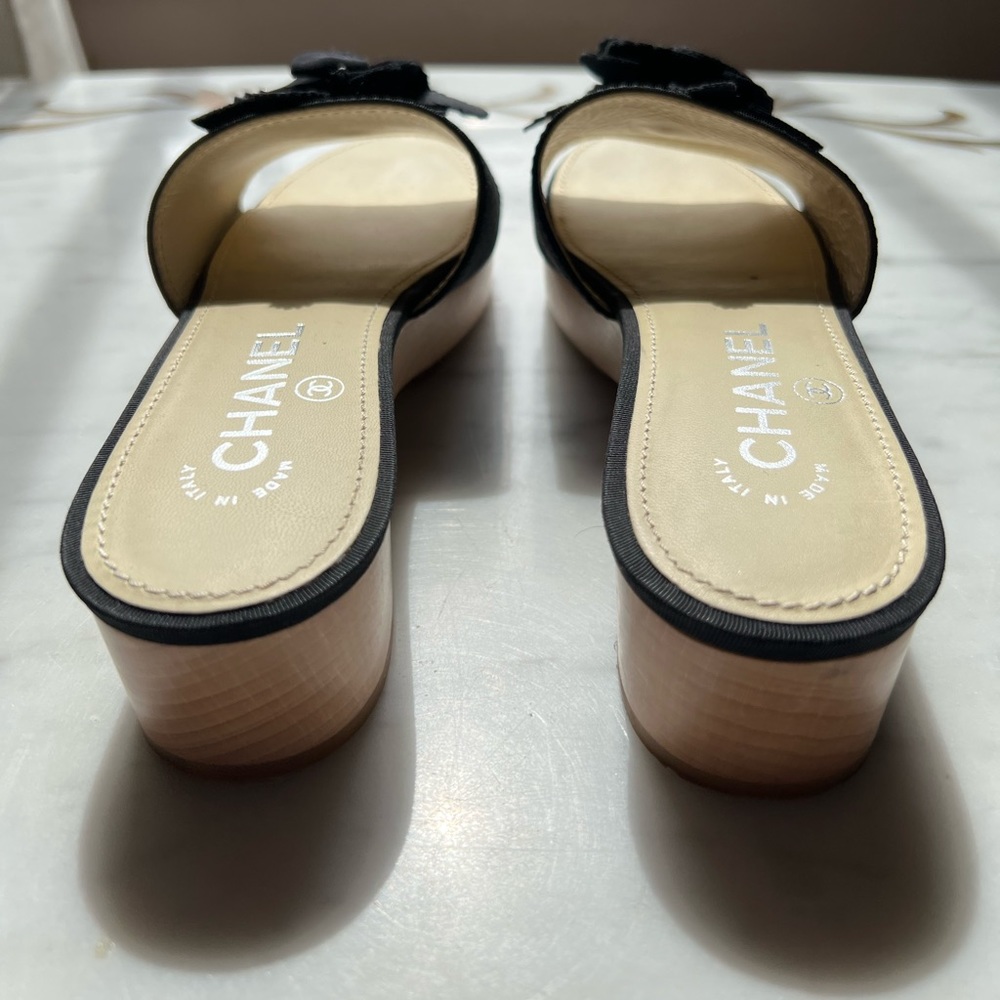 Chanel sandal clog mules - Picture 3 of 12